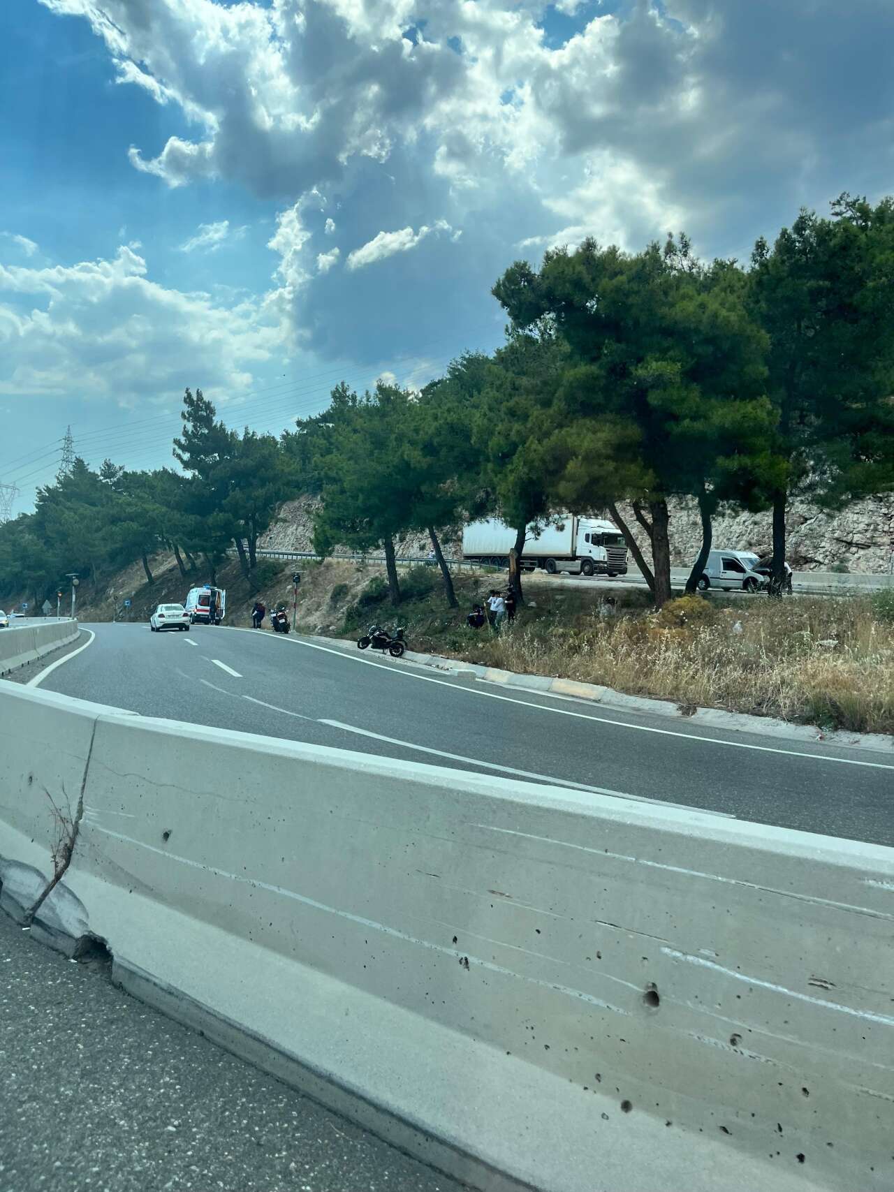 Sakar Geçidi'nde Motosiklet Kazası: Sürücü Hafif Yaralandı 1